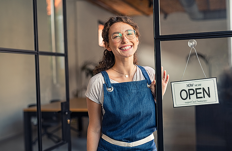 Why Hiring a Business Lawyer Is Crucial to Your Business’ Success